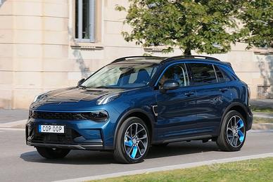 LYNK&CO 01 PORTIERA