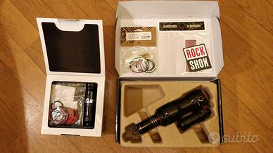 RockShox Superdeluxe Ultimate 205x60 accessoriato