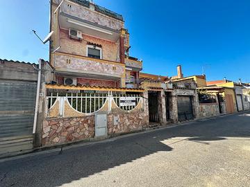 Piano terra con ingresso indipendente e cortile