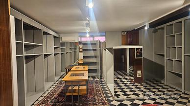 strutture arredo negozio e abitazione