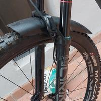 Rockshox lyrik ultimate buttercaps 