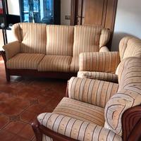 Divano con due poltrone rustico