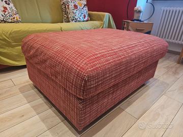 Poggiapiedi pouf con contenitore