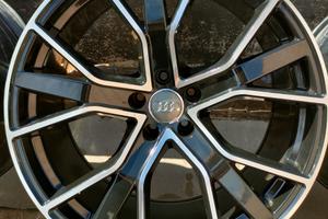 CERCHI IN LEGA R 21 AUDI SQ8 ORIGINALI