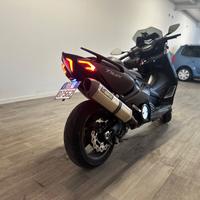 Yamaha TMAX 530 Iron Max SCARICO AKRAPOVIC