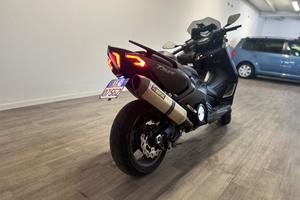 Yamaha TMAX 530 Iron Max SCARICO AKRAPOVIC