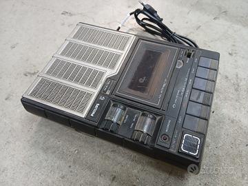 Registratore cassetta portatile anni 70