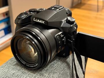 Panasonic Lumix DMC-FZ2000 4K 24 -480 mm