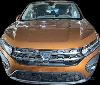 DACIA SANDERO STEPWAY COLORE ARANCIO