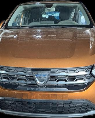 DACIA SANDERO STEPWAY COLORE ARANCIO
