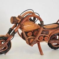 Harley Davidson artigianale in legno anni '50