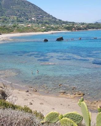 Cefalù villa al mare e con piscina