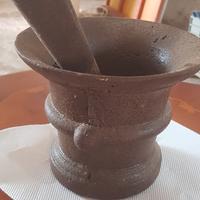 mortaio antico in ghisa