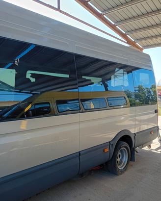 Iveco Daily minibus 