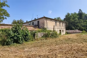 ACQUASPARTA - CASALE CON TERRENO