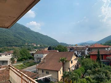 Tri locale ammobiliato