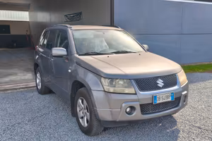Suzuki Grand Vitara 1.9 DDiS 5 porte