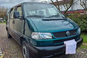 Volkswagen Caravelle passo lungo 8 posti