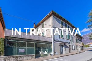Palazzo / Stabile di 509 m² con più di 5 locali a 