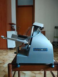 Affettatrice professionale AFP 220 mod. 220 – 2013