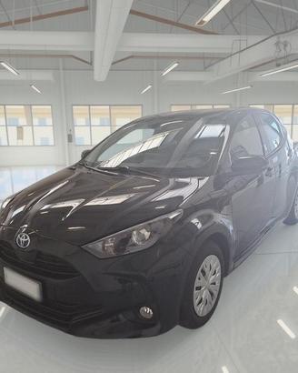 TOYOTA YARIS HYBRID BUSINESS MY22 5 PORTE BERLINA