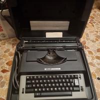 Macchina da scrivere elettrica Olivetti Lettera 38