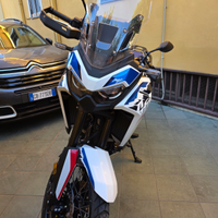 Africa Twin ES 1100 2024 1700 KM 0 SINISTRI