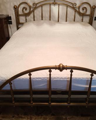 Letto matrimoniale in ottone