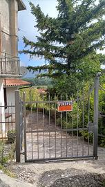 Appartamento con giardino Tagli