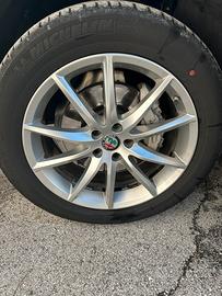 Cerchi e gomme da 19 alfa romeo stelvio