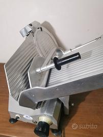 Affettatrice fac f 300 cl lama Nuova