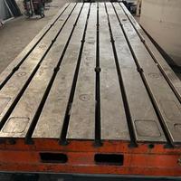 BANCO DA LAVORO PER TUTTI GLI USI IN FERRO