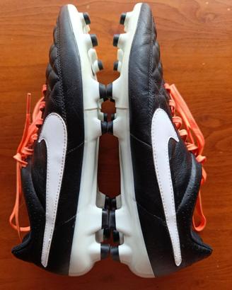 Scarpe da calcio per terreni compatti NikeTiempo