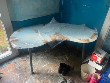 Scrivania in vetro ikea - ottimi stato