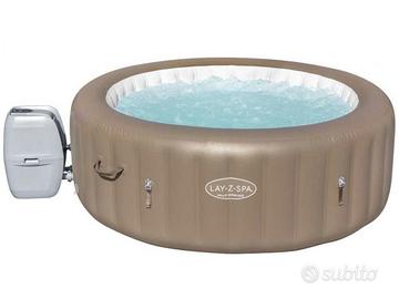 piscina  gonfiore idromassaggio 