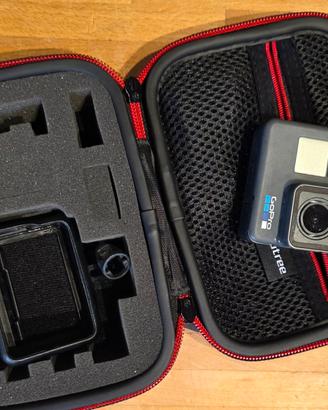 GoPro HERO6 Black, 3 batterie, caricatore, accesso