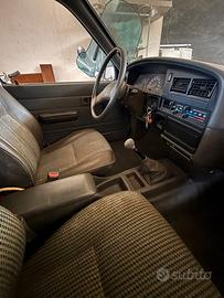 Toyota Hilux di quinta generazione (la serie YN85 