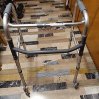 Girello deambulatore