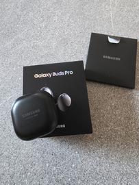 Samsun Galaxy Buds prop