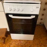 Fornello 4 fuochi e forno