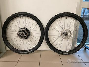 Set cerchi allumin. tubless Edge 650b 27,5 + gomme