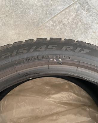 4 Gomme invernali Pirelli Sottozero 215/45 r 17