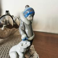 Lladro 5238 Ragazzo con orso polare