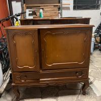 Mobile in legno a due ante