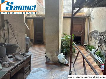 Giarre, ideale come bottega