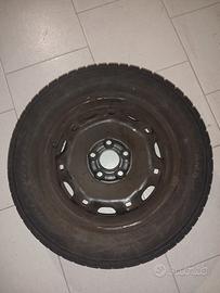 4 gomme invernali per polo del 2006 con cerchioni