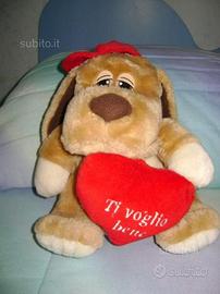 Pelouche cane con cuore