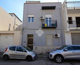 CASA SEMINDIPENDENTE A ERICE