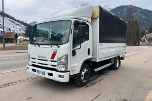 FURGONE ISUZU