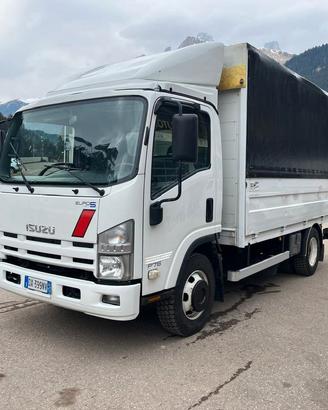 FURGONE ISUZU